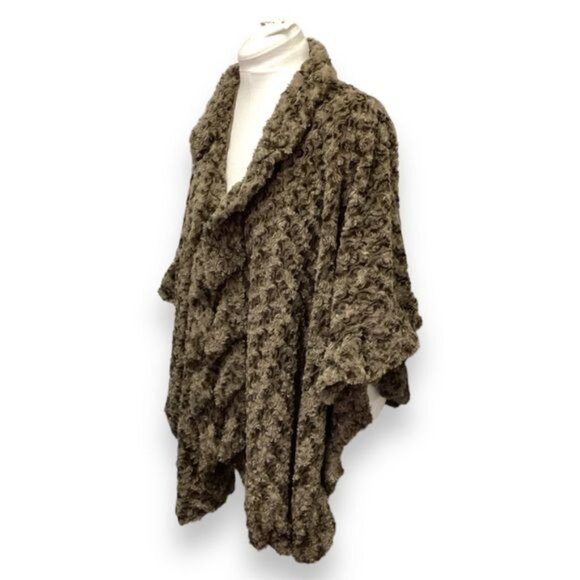 Faux Fur Wrap Shawl Ruana Coatigan Cozy Snuggle G Design - Picture 2 of 6